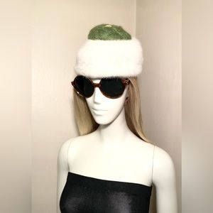VINTAGE Beret Hat - Creme and Green
